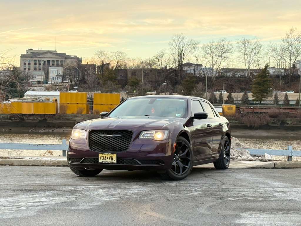 2021 Chrysler 300
